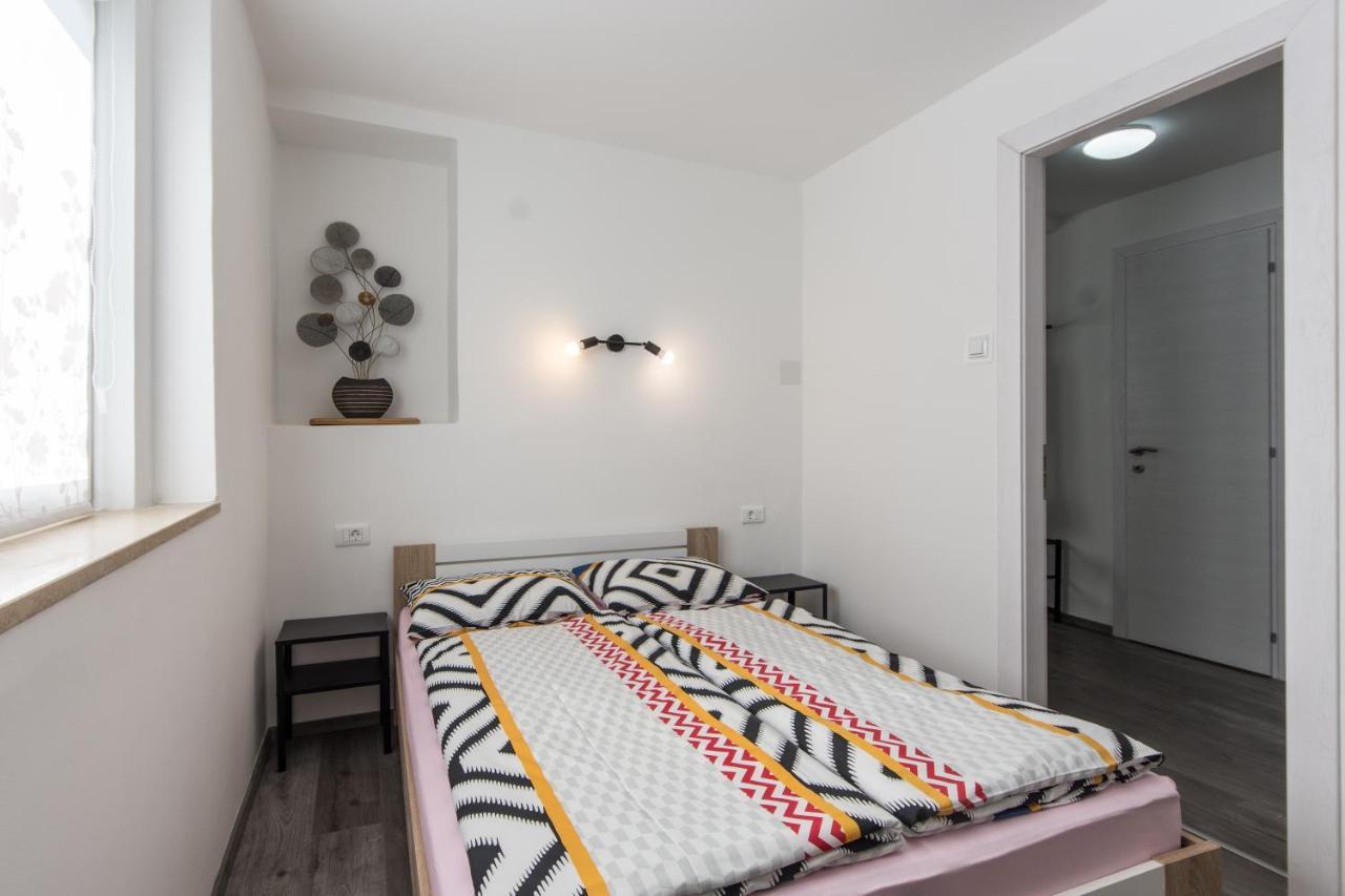 Apartment Retiro พูลา ภายนอก รูปภาพ
