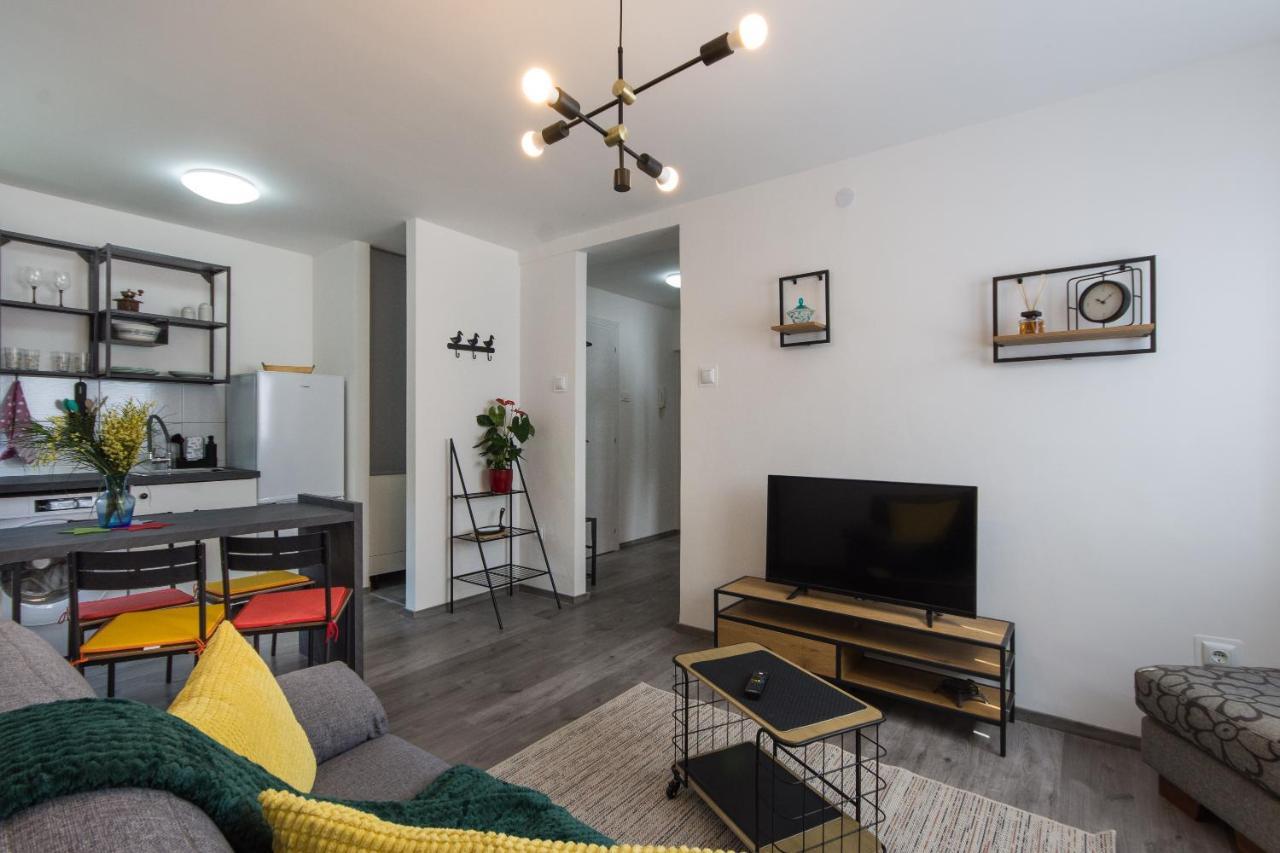 Apartment Retiro พูลา ภายนอก รูปภาพ