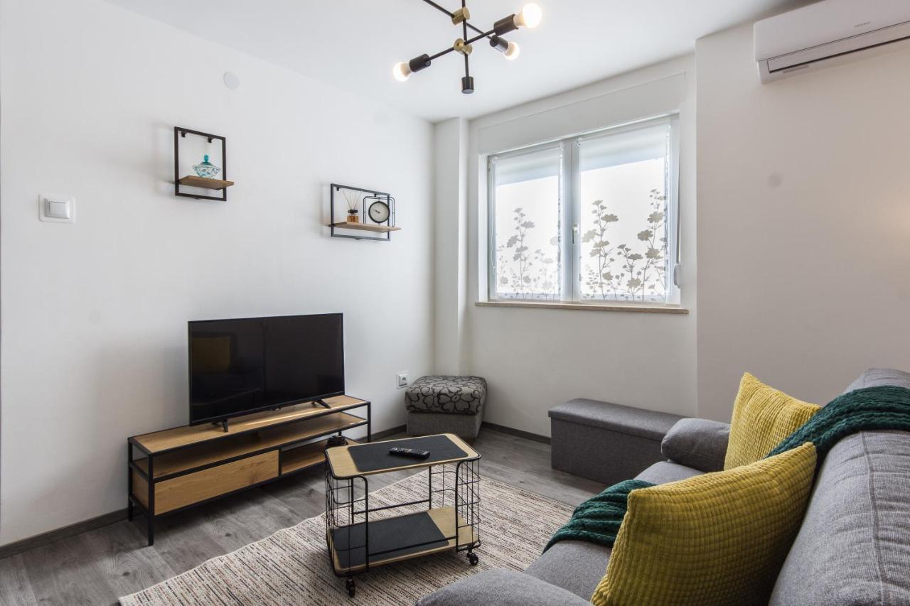 Apartment Retiro พูลา ภายนอก รูปภาพ